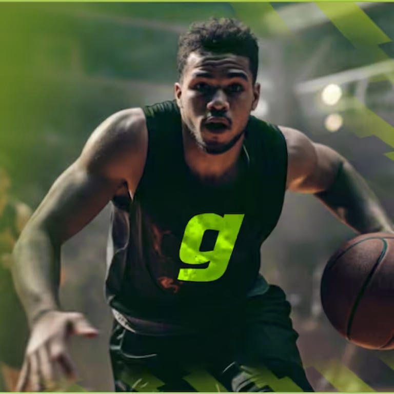 Un jugador de baloncesto en movimiento driblando un balón con una camiseta verde que lleva la letra G, símbolo de dinamismo en Gangabet Casino México.